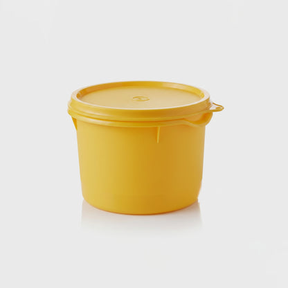 Varmora Magnum - Round Plastic Container With Lid, Set of 2, Colour - Pink & Yellow, Food - Grade Material, Air-Tight Seals, FDA Approved & BPA-Free, 750 ML, Set of 2
